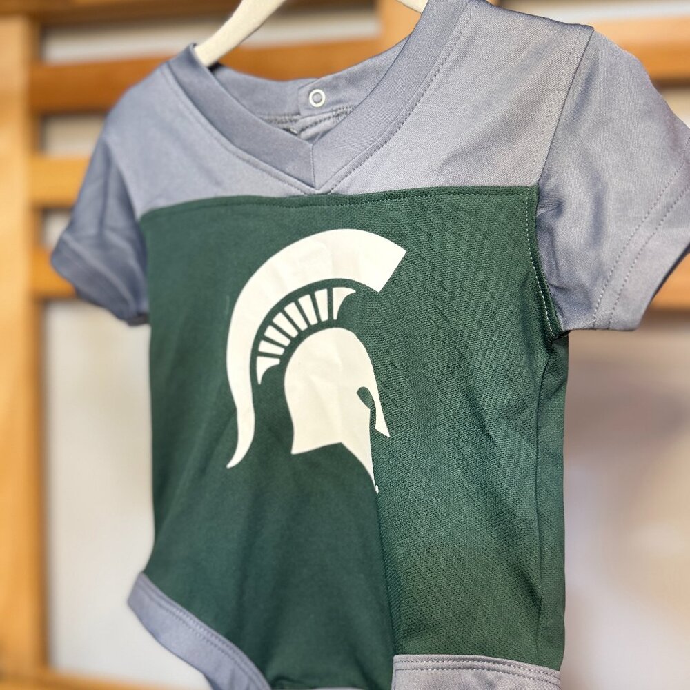 Michigan State Spartans Baby Jersey Onesie Green/Gray Size 12M EUC - Picture 2 of 4